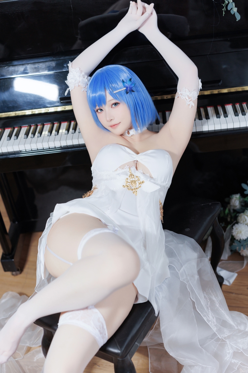 屿鱼cosplay黑丝御姐写真资源合集下载